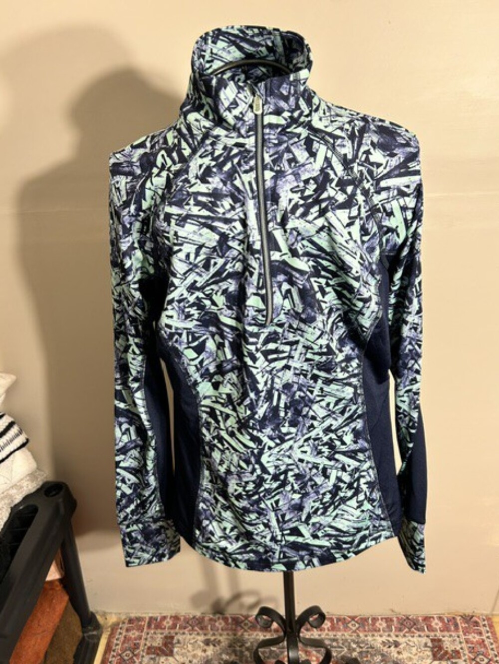 athletic size large tee t shirt work out gym soft womens long sleeve blue